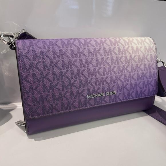 MICHAEL KORS Jet Set Large Ombré Signature Logo Crossbody Bag
Dark Purple
NWT - Picture 10 of 16